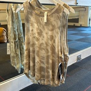 Glyder Tank with pattern and open back detail